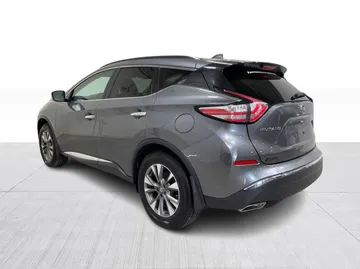 2018 Nissan Murano - image 11