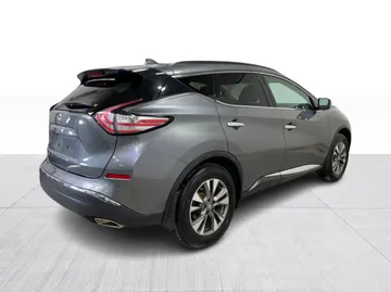 2018 Nissan Murano - image 14