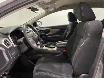 2018 Nissan Murano - image 3