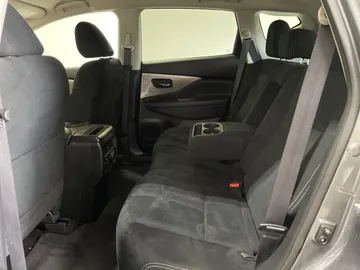 2018 Nissan Murano - image 15