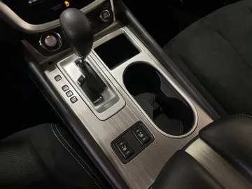 2018 Nissan Murano - image 24
