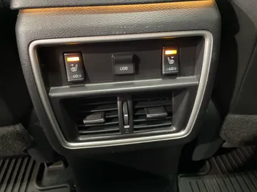 2018 Nissan Murano - image 33