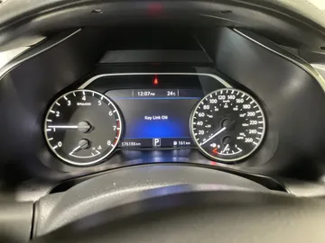 2018 Nissan Murano - image 18