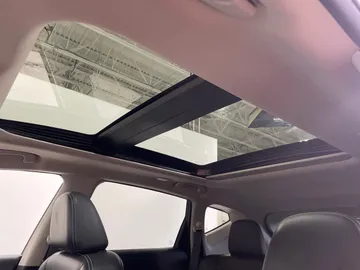 2018 Nissan Murano - image 6