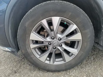 2018 Nissan Murano - image 8