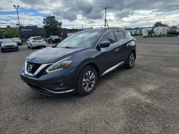 2018 Nissan Murano - image 3