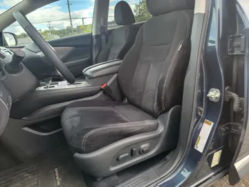2018 Nissan Murano - image 6