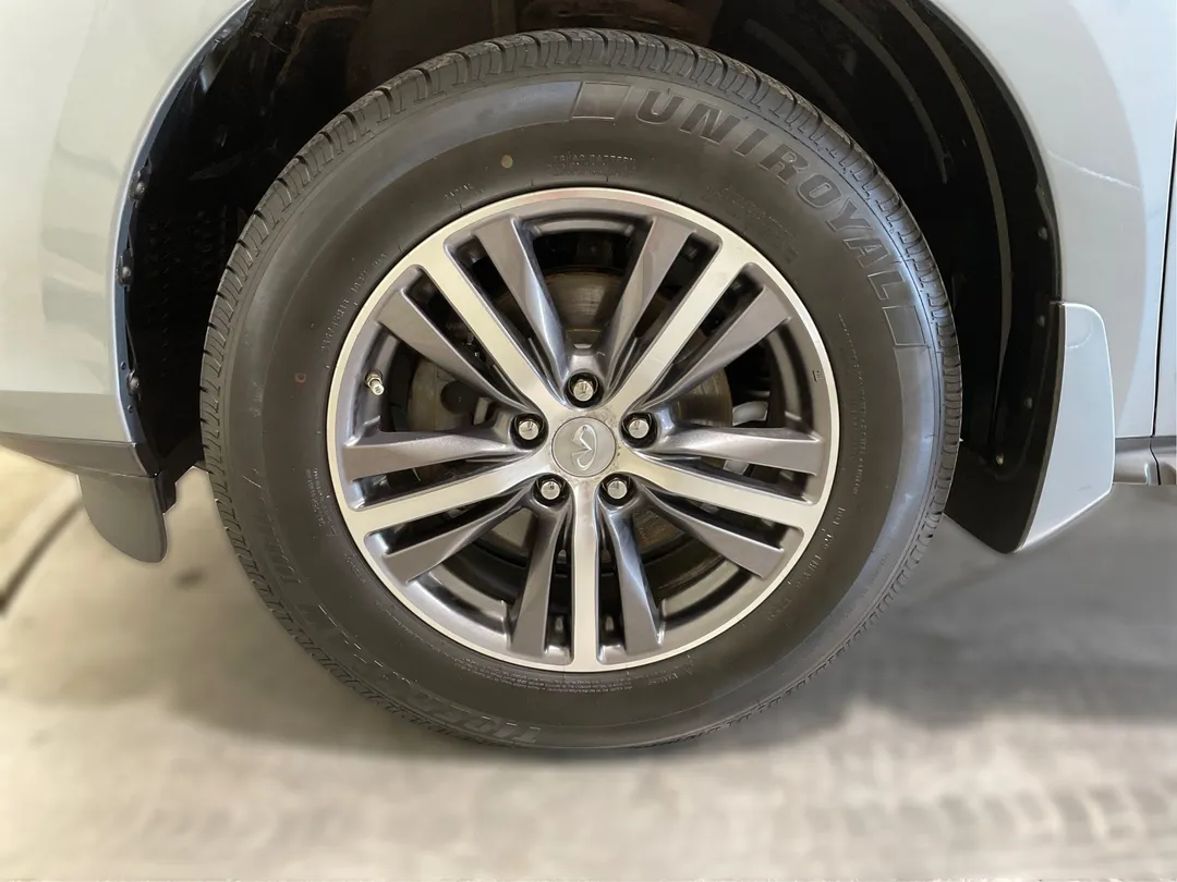 2017 INFINITI QX60 — photo 6