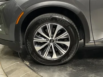 2024 INFINITI QX60 - image 7