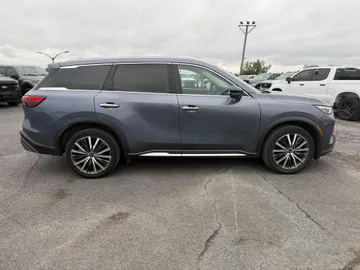 2023 INFINITI QX60 - image 4