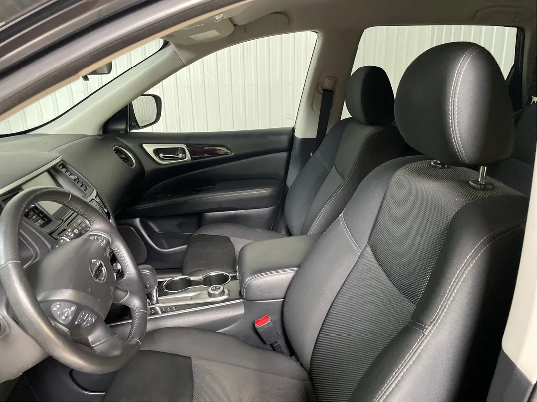 2020 Nissan Pathfinder — photo 3