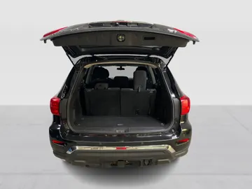 2020 Nissan Pathfinder - image 12