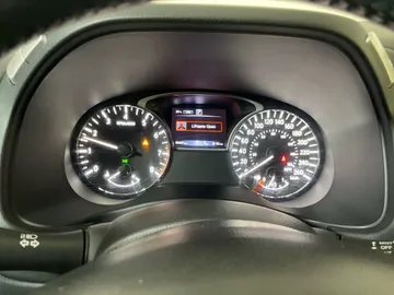 2020 Nissan Pathfinder - image 15