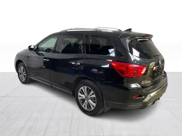 2020 Nissan Pathfinder - image 10
