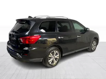 2020 Nissan Pathfinder - image 13