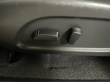 2020 Nissan Pathfinder - image 18