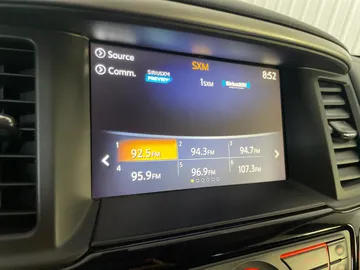 2020 Nissan Pathfinder - image 30