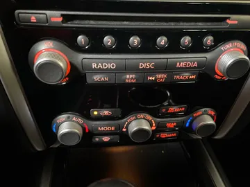 2020 Nissan Pathfinder - image 21