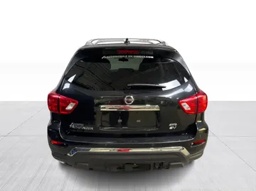 2020 Nissan Pathfinder - image 11