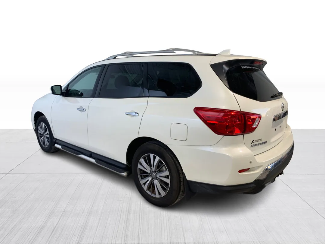 2020 Nissan Pathfinder SV Tech, photo 5
