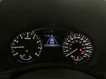 2020 Nissan Pathfinder - image 13