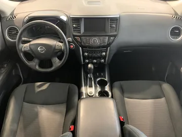 2020 Nissan Pathfinder - image 18