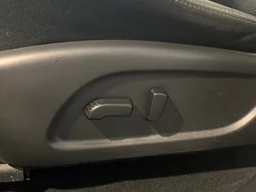 2020 Nissan Pathfinder - image 16