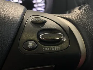 2020 Nissan Pathfinder - image 27