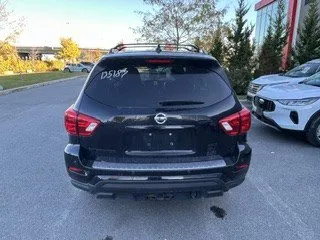 2020 Nissan Pathfinder - image 6
