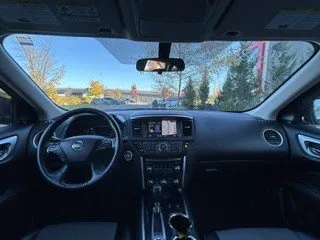 2020 Nissan Pathfinder - image 8