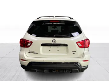 2020 Nissan Pathfinder - image 11