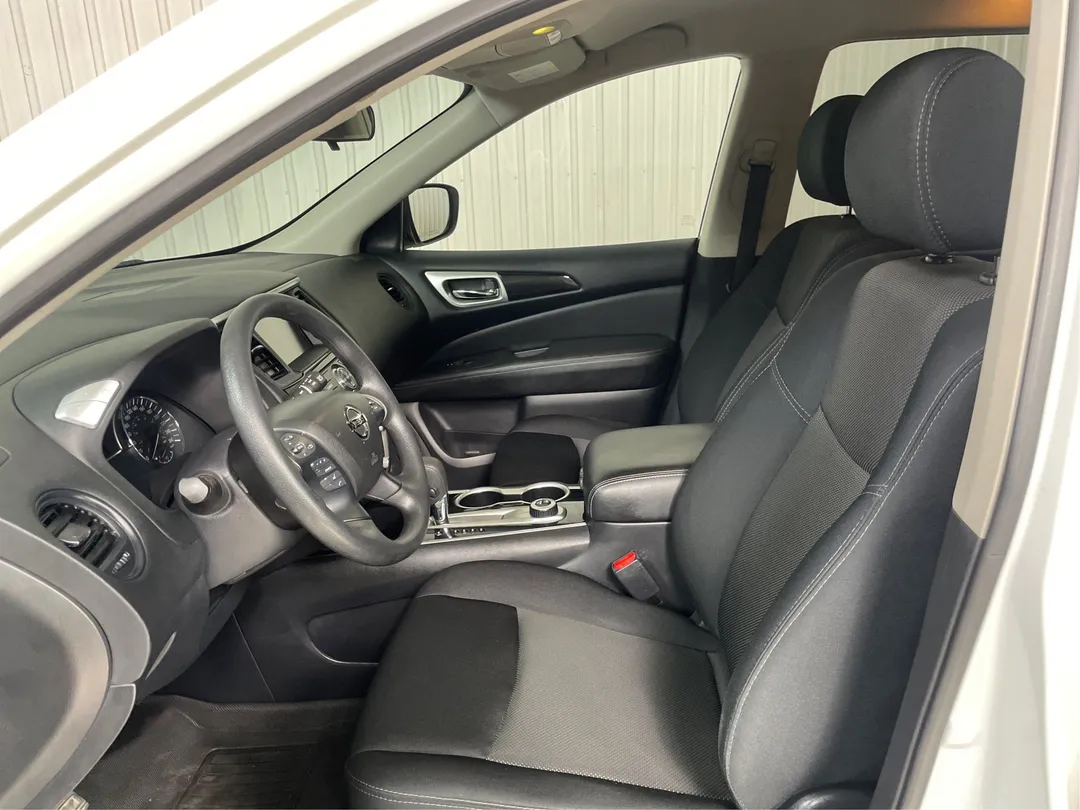 2018 Nissan Pathfinder — photo 3