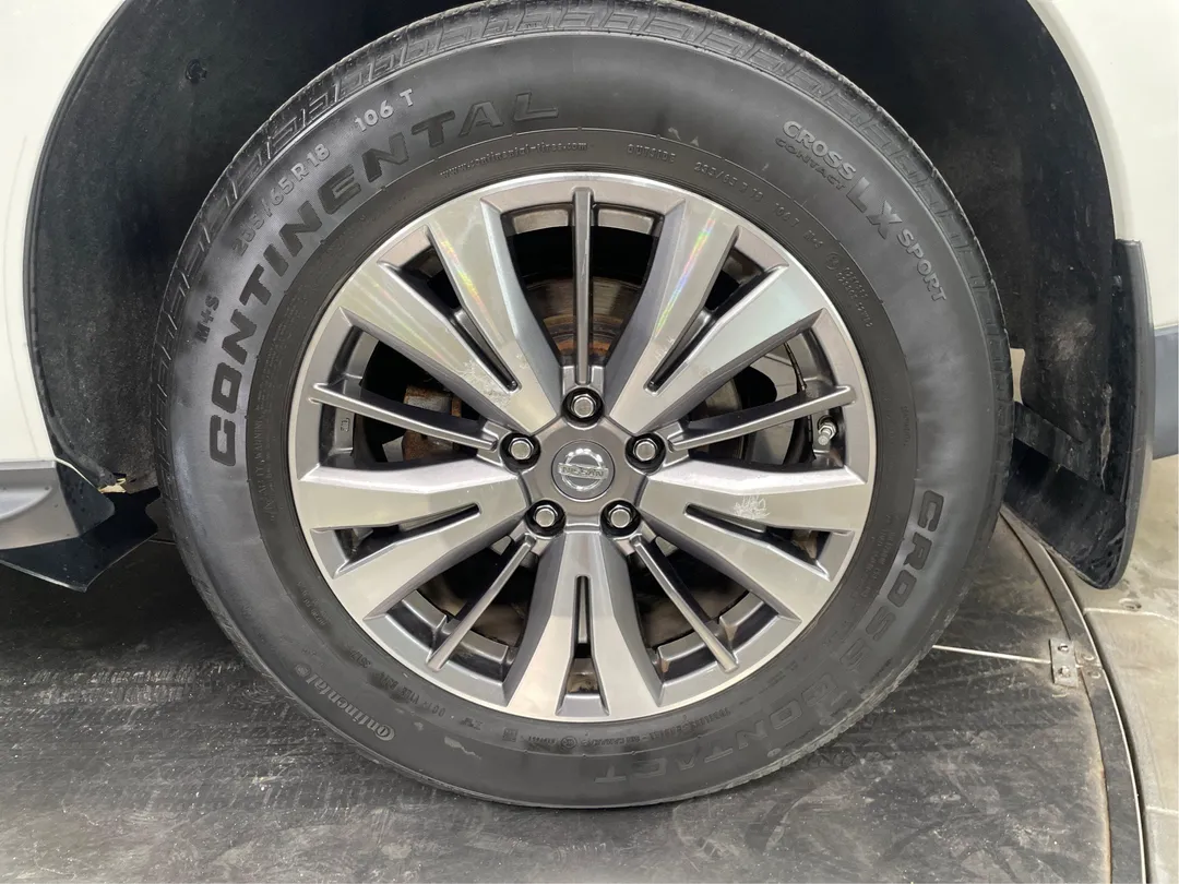 2018 Nissan Pathfinder — photo 5