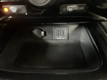 2018 Nissan Pathfinder - image 25