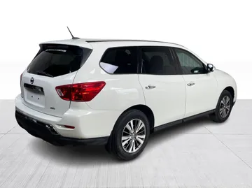 2018 Nissan Pathfinder - image 13
