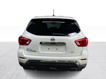 2018 Nissan Pathfinder - image 11