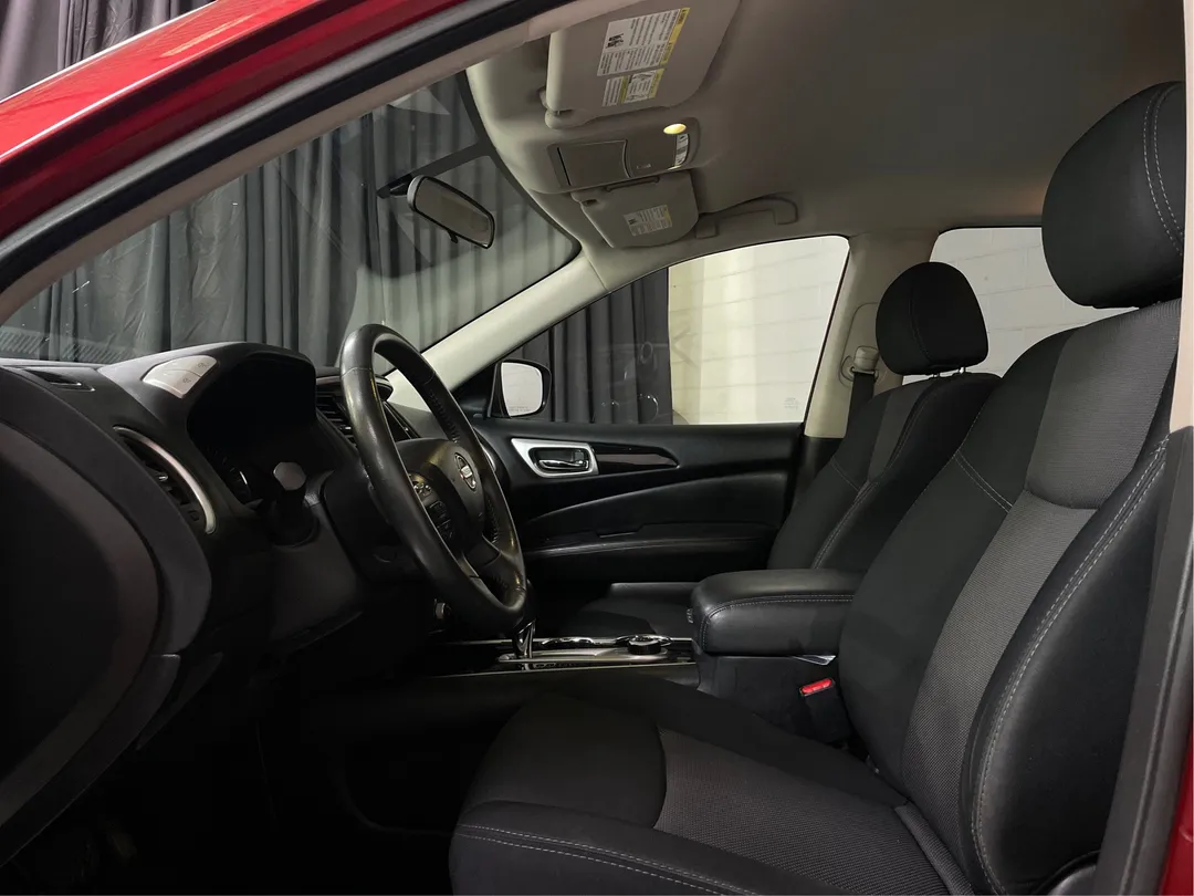 2018 Nissan Pathfinder — photo 3