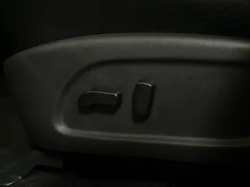 2018 Nissan Pathfinder - image 17