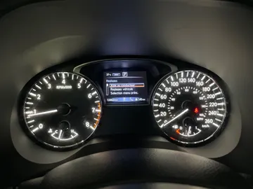 2018 Nissan Pathfinder - image 15