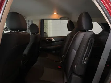 2018 Nissan Pathfinder - image 13