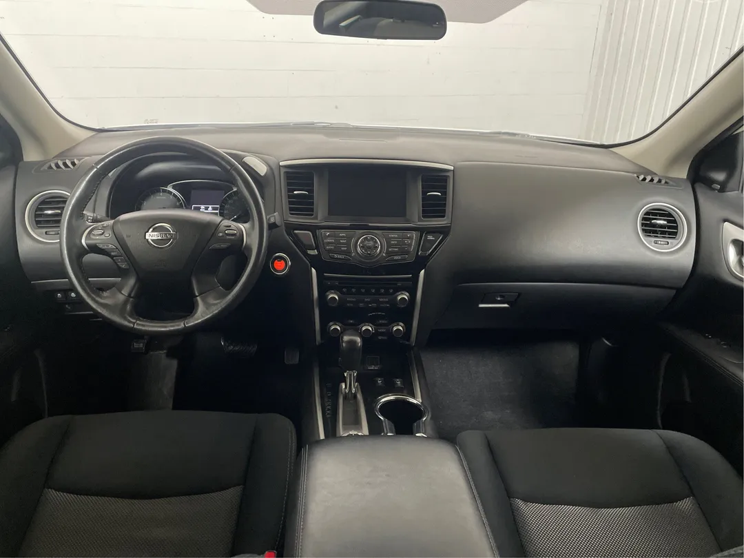 2018 Nissan Pathfinder — photo 4
