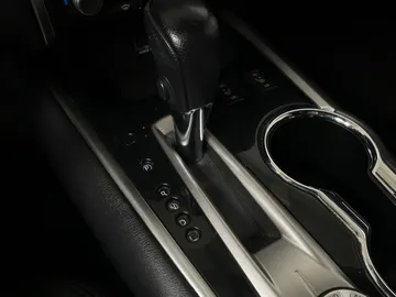 2018 Nissan Pathfinder - image 28