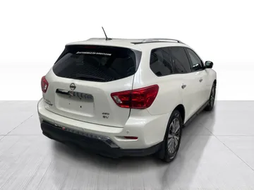 2018 Nissan Pathfinder - image 13