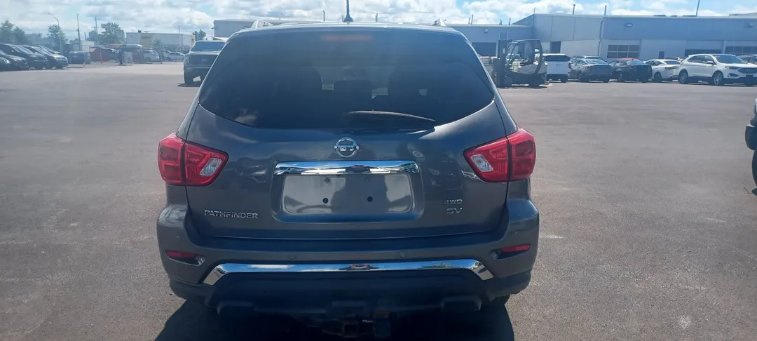 2018 Nissan Pathfinder — photo 4