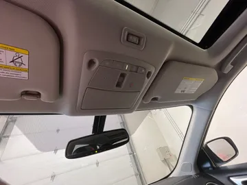 2019 Nissan Pathfinder - image 16
