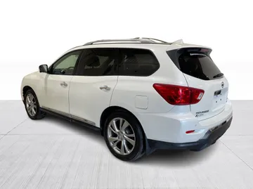 2019 Nissan Pathfinder - image 11