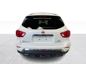 2019 Nissan Pathfinder - image 12