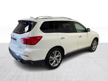 2019 Nissan Pathfinder - image 14