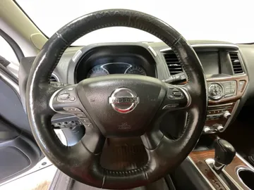 2019 Nissan Pathfinder - image 25