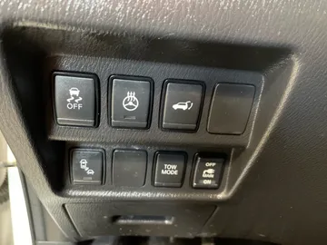 2019 Nissan Pathfinder - image 30
